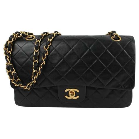 chanel 19 borsa nera|Chanel 19 Media Nera For Sale at 1stDibs.